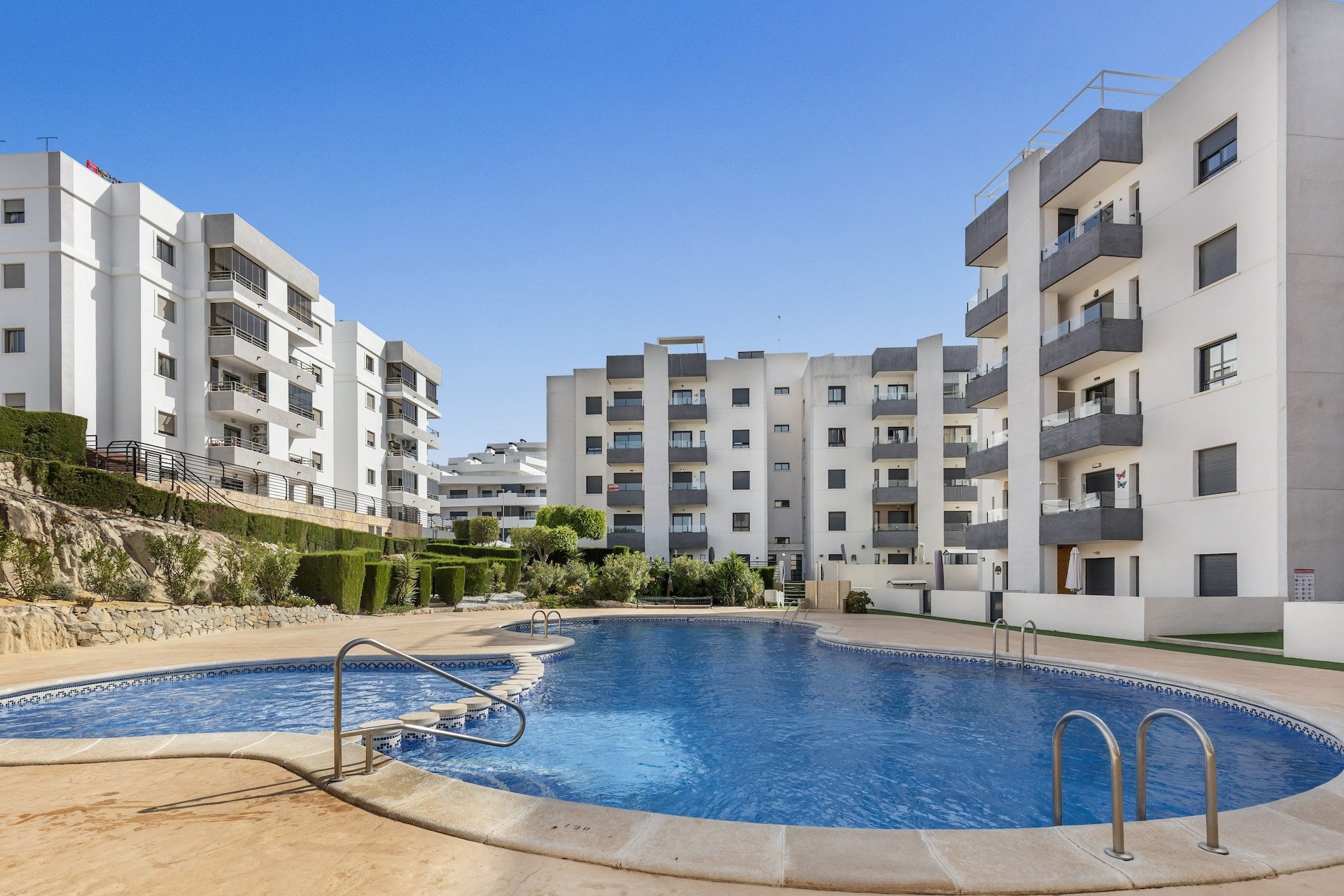 Herverkoop - Apartment -
San Miguel de Salinas - Inland