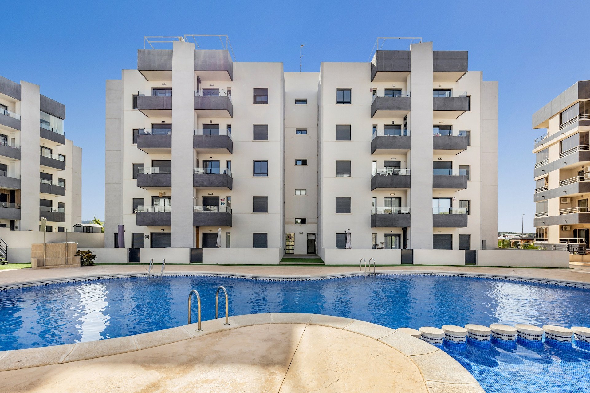Herverkoop - Apartment -
San Miguel de Salinas - Inland