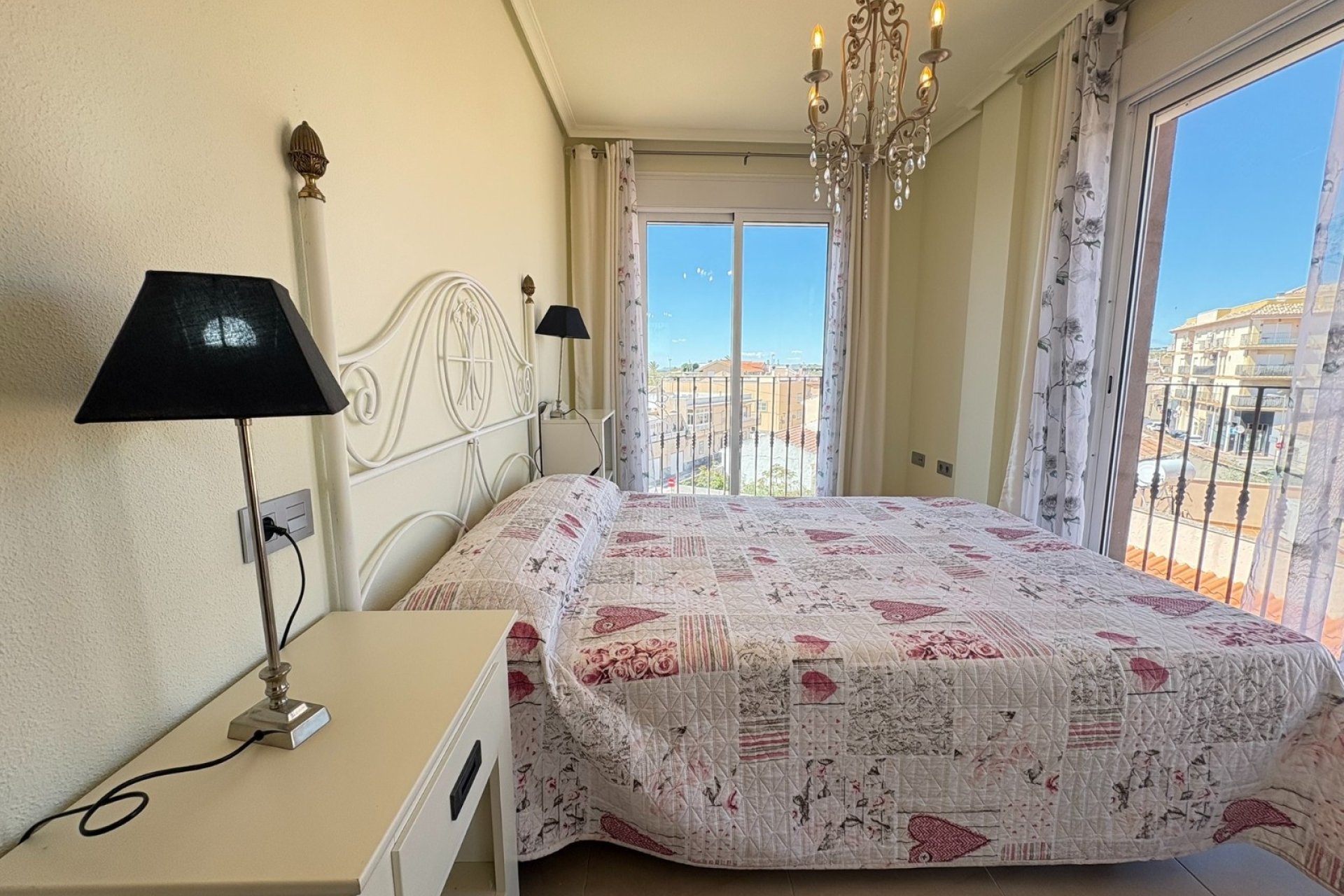 Herverkoop - Apartment -
Sucina