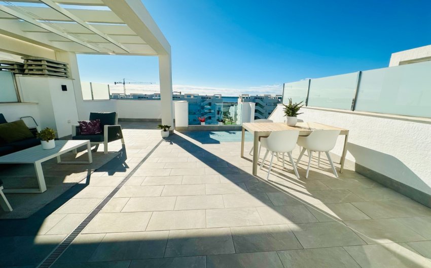 Herverkoop - Apartment - Top Floor Apartment -
Guardamar del Segura - El Raso