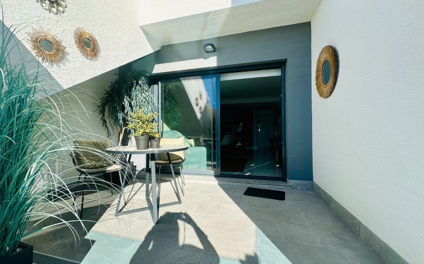 Herverkoop - Apartment - Top Floor Apartment -
Guardamar del Segura - El Raso