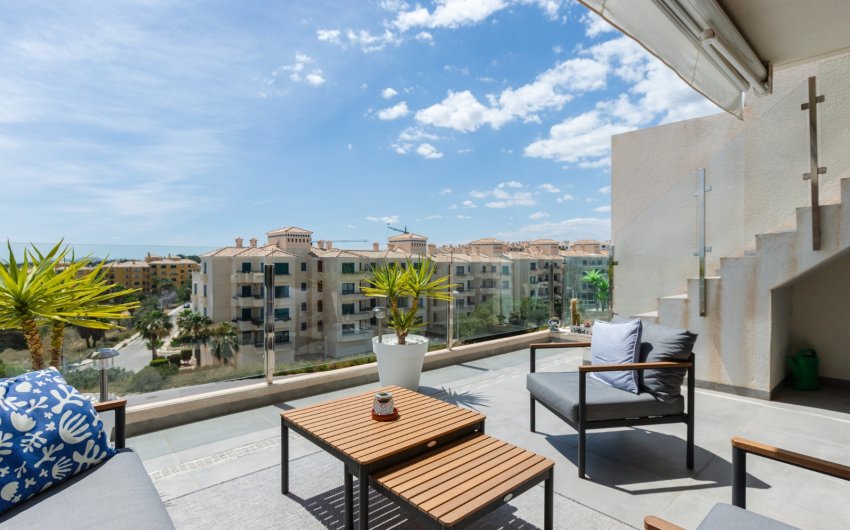 Herverkoop - Apartment - Top Floor Apartment -
Orihuela Costa - Villamartín