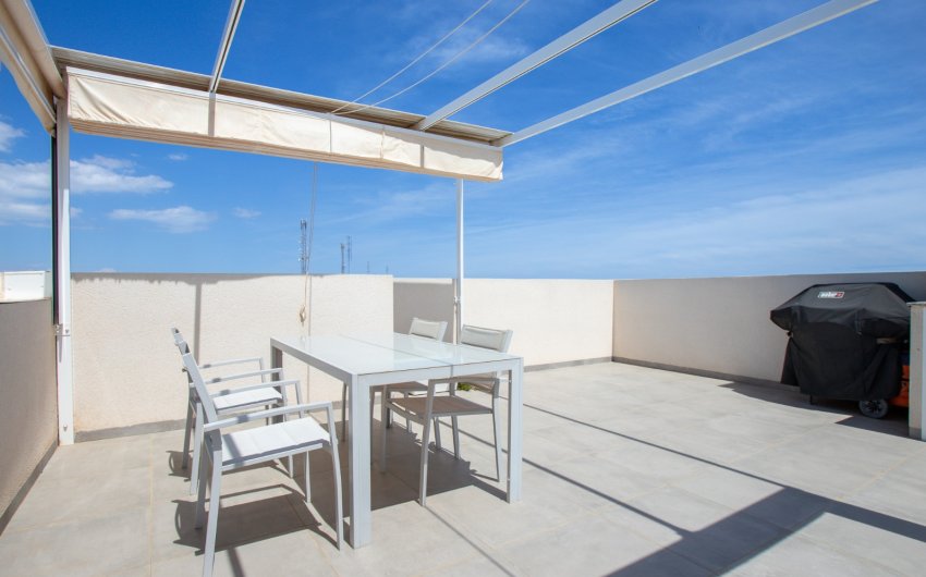 Herverkoop - Apartment - Top Floor Apartment -
Orihuela Costa - Villamartín