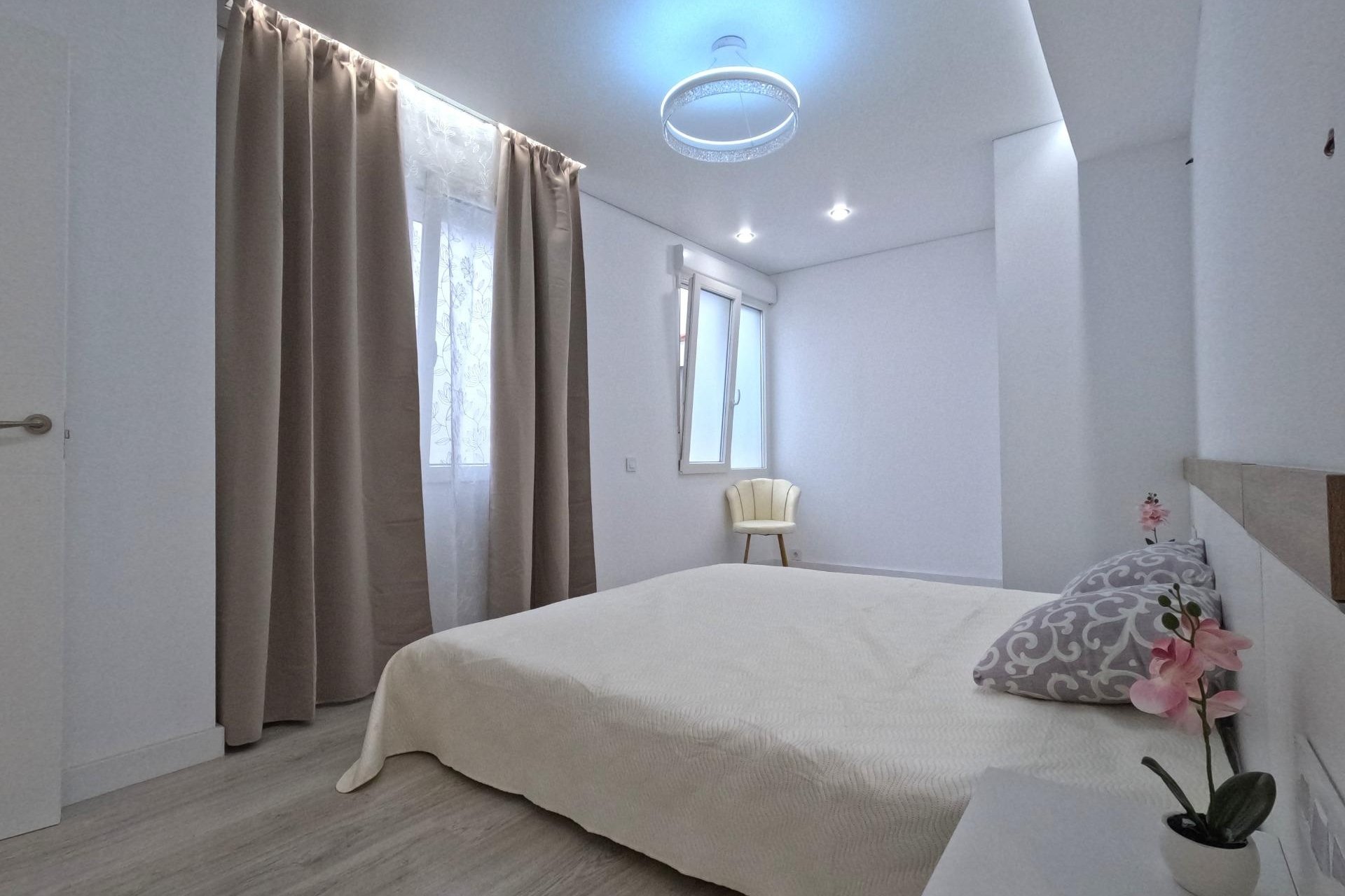 Herverkoop - Apartment -
Torrevieja - Acequion