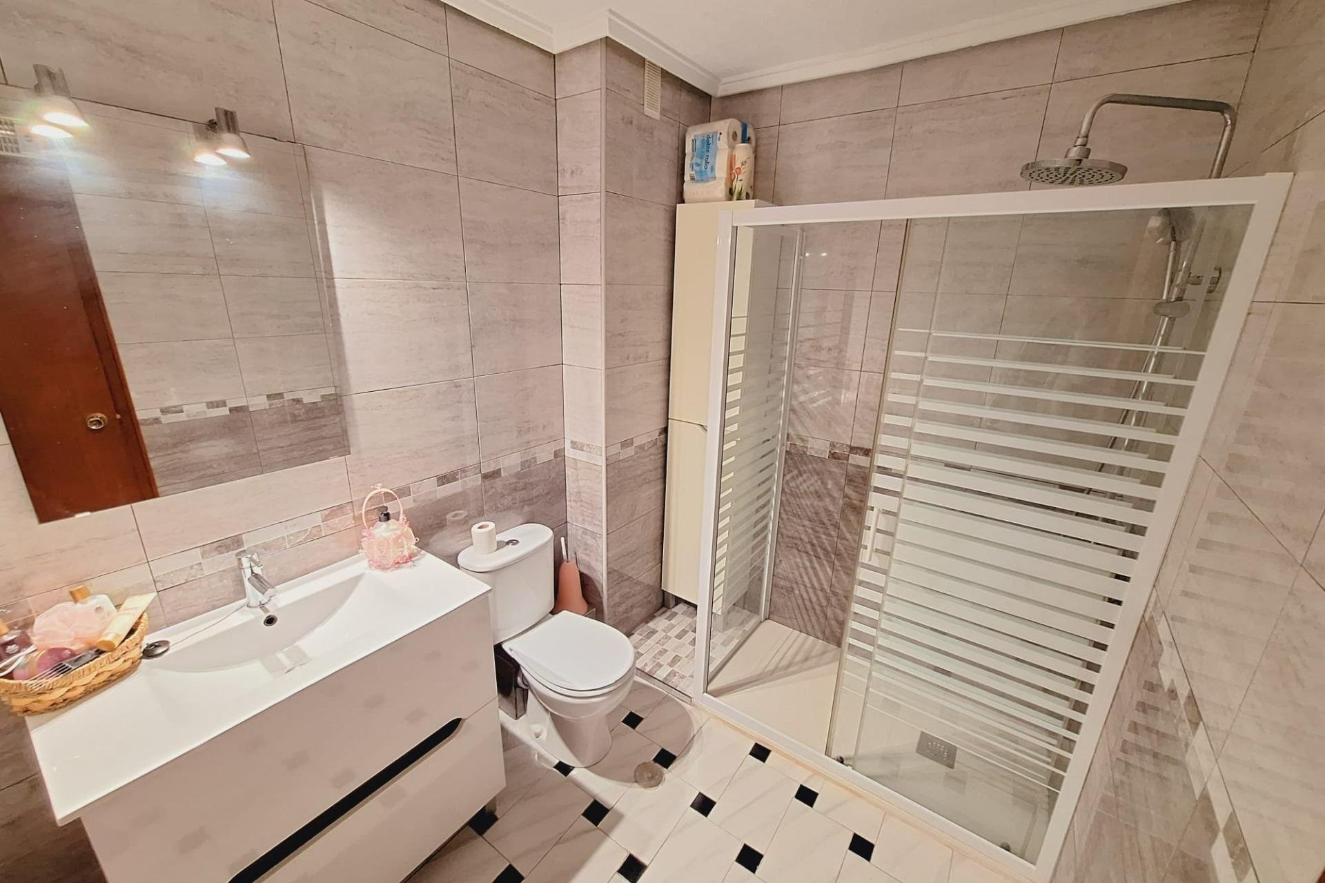 Herverkoop - Apartment -
Torrevieja - Acequion