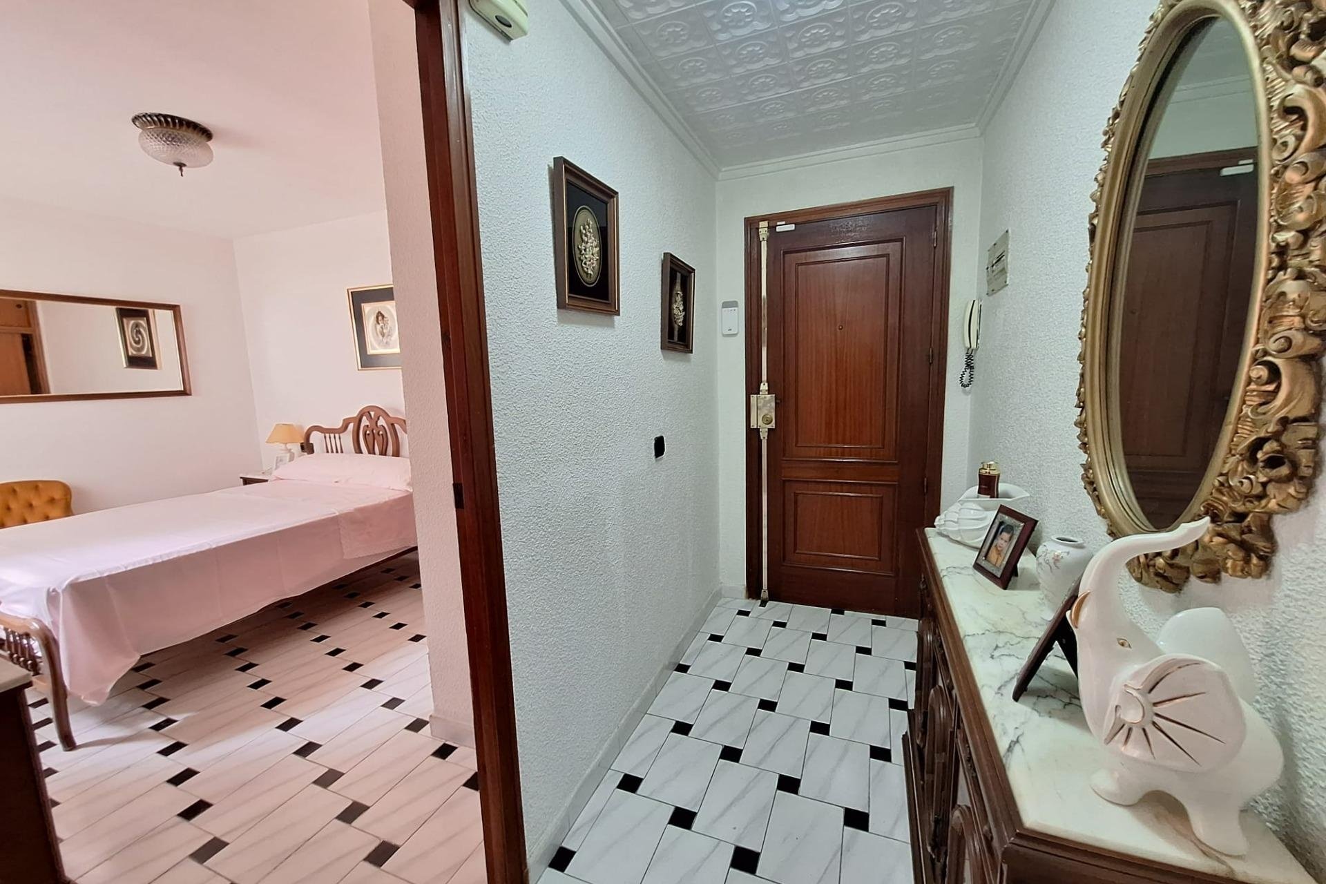 Herverkoop - Apartment -
Torrevieja - Acequion