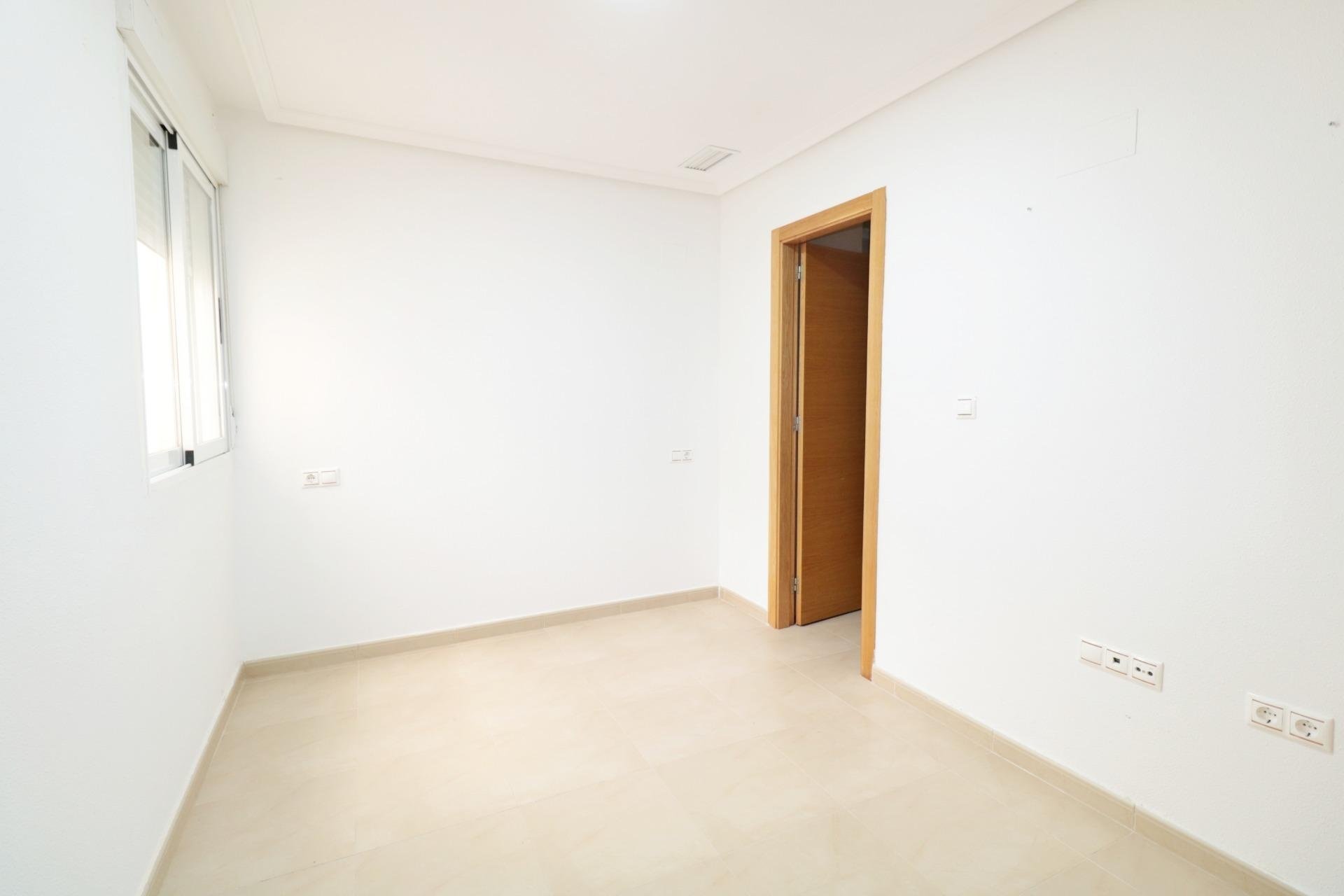 Herverkoop - Apartment -
Torrevieja - Acequion