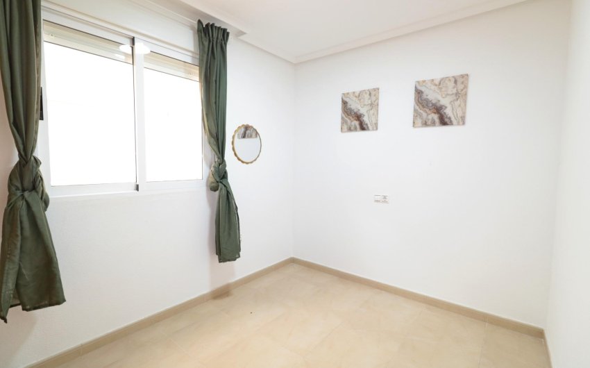 Herverkoop - Apartment -
Torrevieja - Acequion