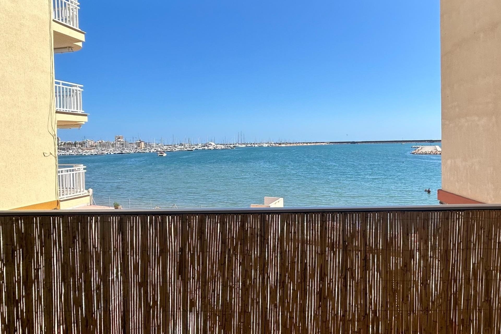 Herverkoop - Apartment -
Torrevieja - Acequion