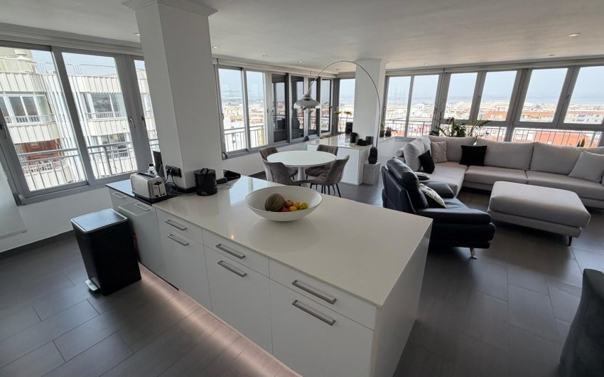Herverkoop - Apartment -
Torrevieja - Acequion