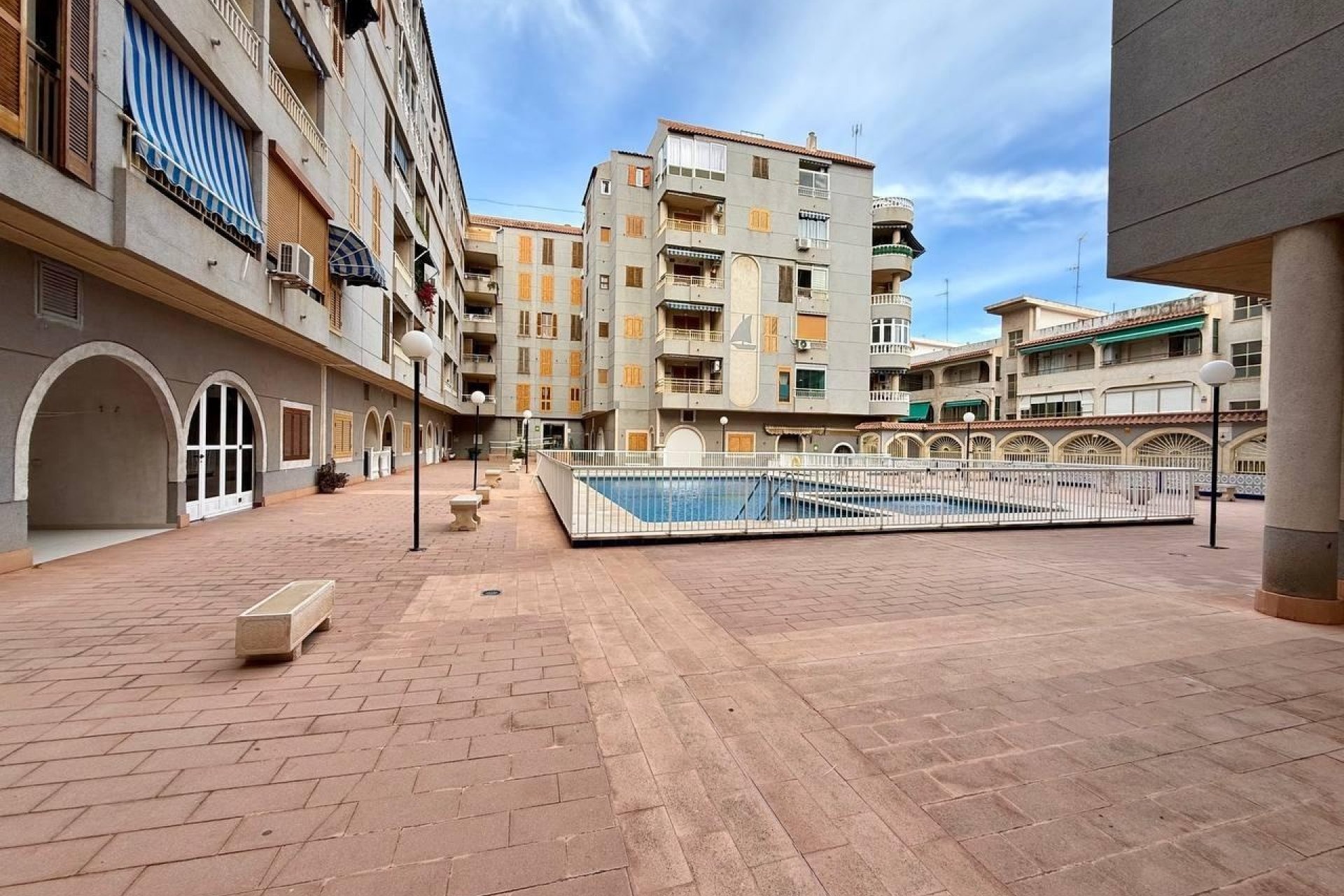 Herverkoop - Apartment -
Torrevieja - Acequion