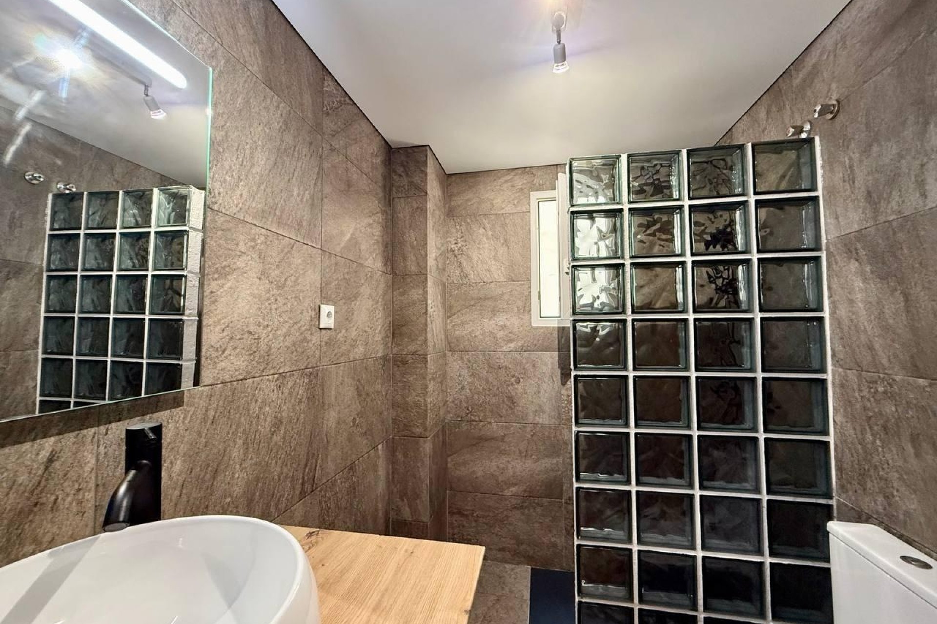 Herverkoop - Apartment -
Torrevieja - Acequion