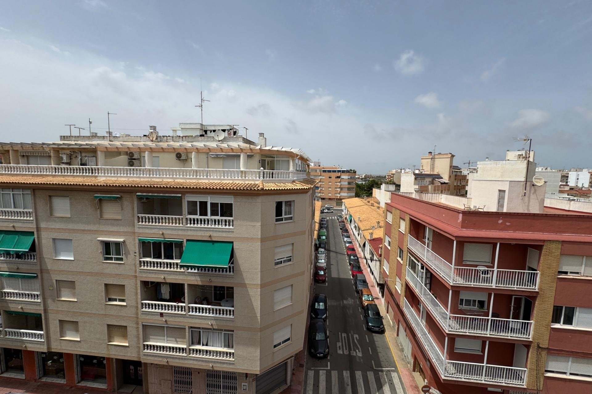 Herverkoop - Apartment -
Torrevieja - Acequion