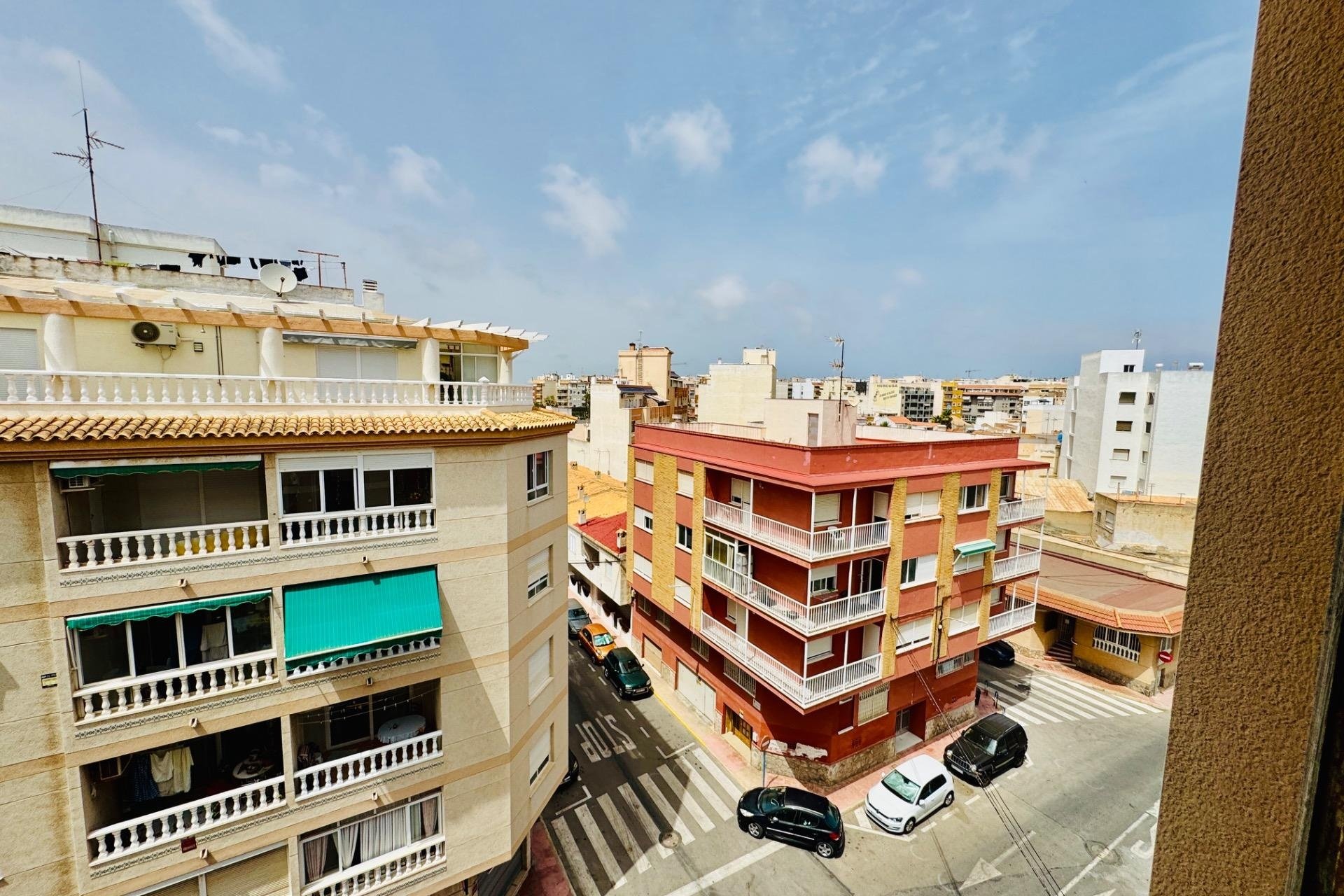Herverkoop - Apartment -
Torrevieja - Acequion