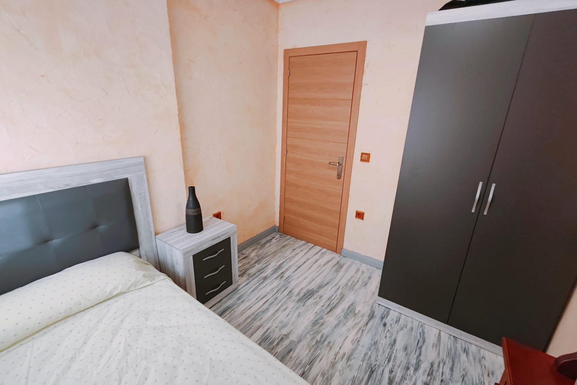 Herverkoop - Apartment -
Torrevieja - Acequion