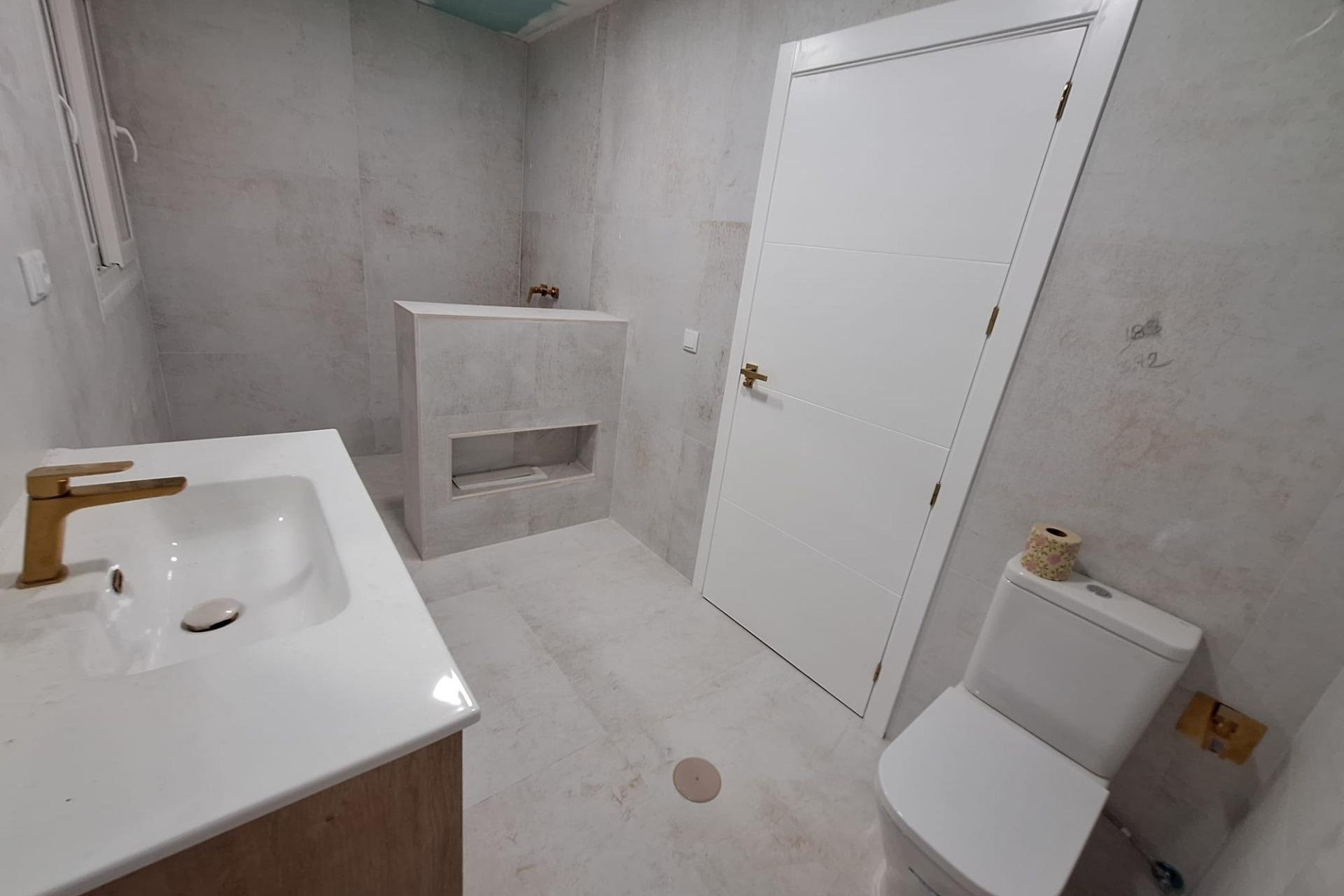 Herverkoop - Apartment -
Torrevieja - Acequion