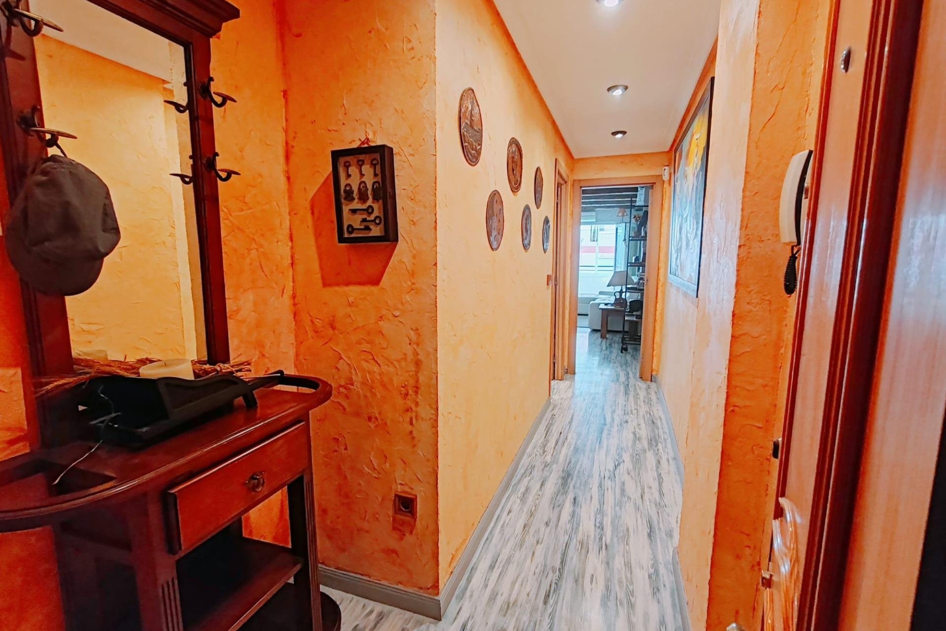 Herverkoop - Apartment -
Torrevieja - Acequion