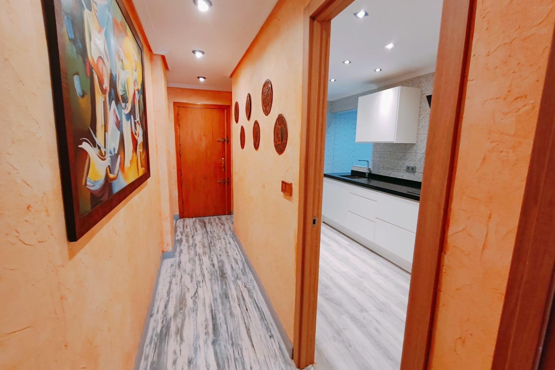 Herverkoop - Apartment -
Torrevieja - Acequion