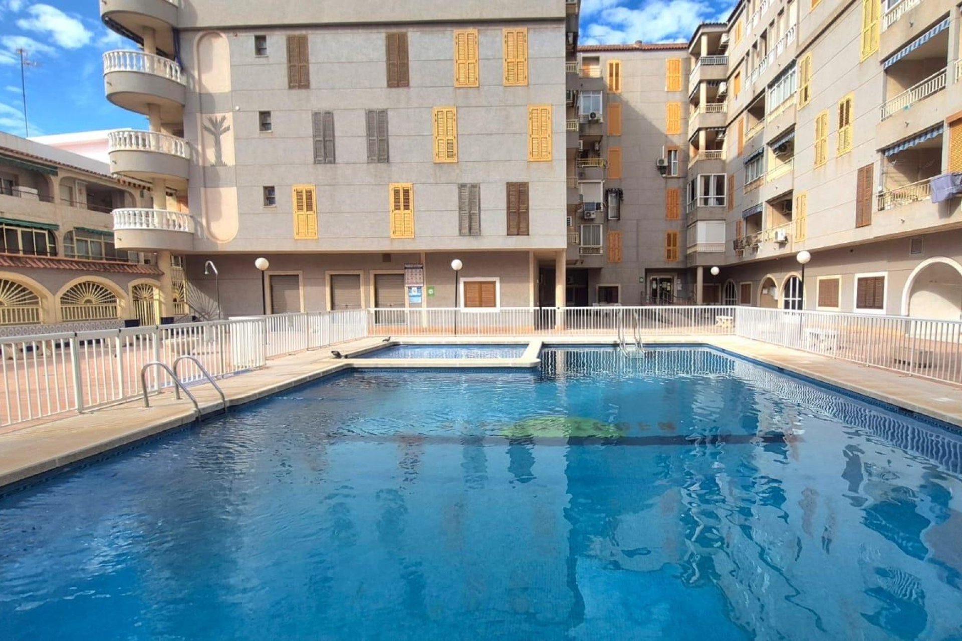 Herverkoop - Apartment -
Torrevieja - Acequion