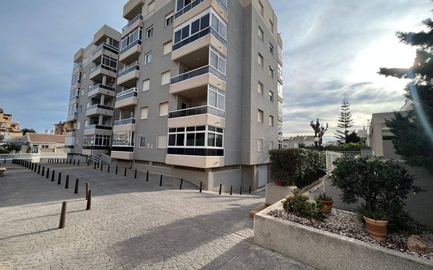 Herverkoop - Apartment -
Torrevieja - Aguas Nuevas