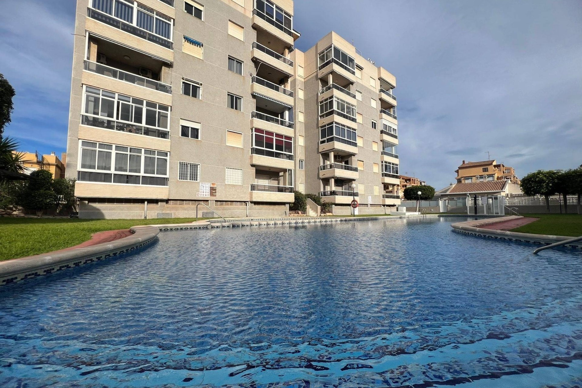 Herverkoop - Apartment -
Torrevieja - Aguas Nuevas