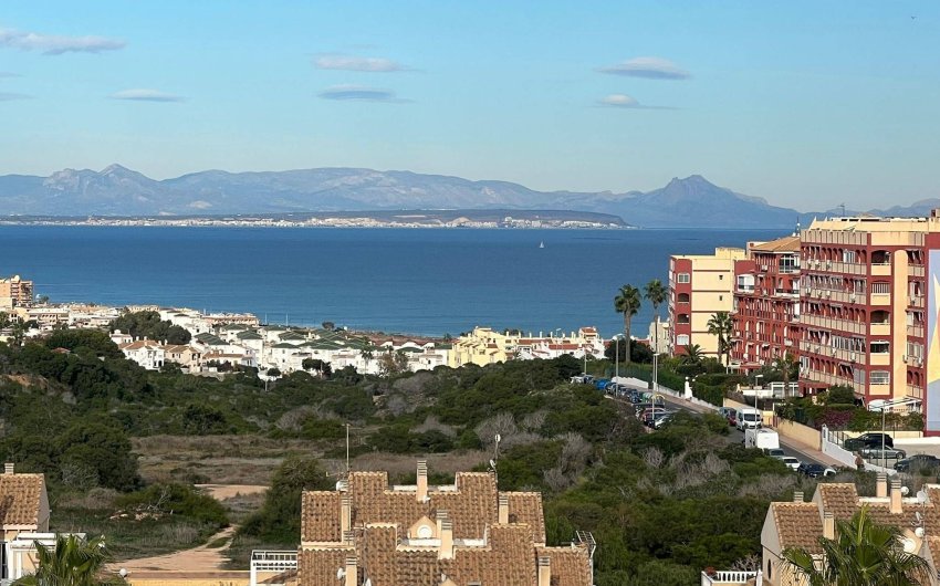 Herverkoop - Apartment -
Torrevieja - Aguas Nuevas