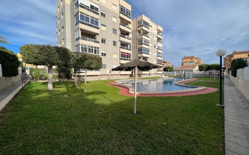 Herverkoop - Apartment -
Torrevieja - Aguas Nuevas
