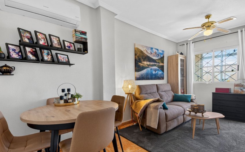 Herverkoop - Apartment -
Torrevieja - Aguas Nuevas