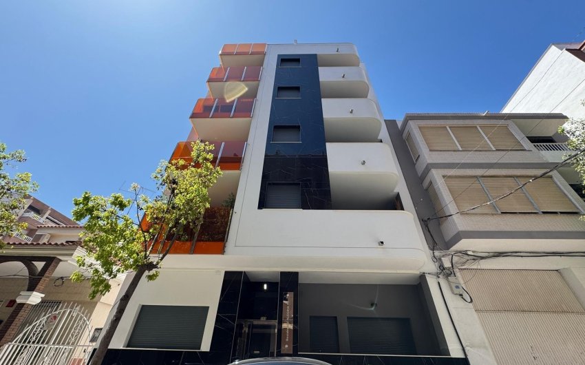 Herverkoop - Apartment -
Torrevieja - Center