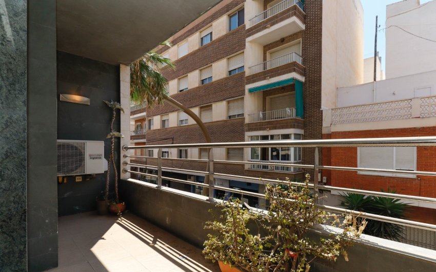 Herverkoop - Apartment -
Torrevieja - Center