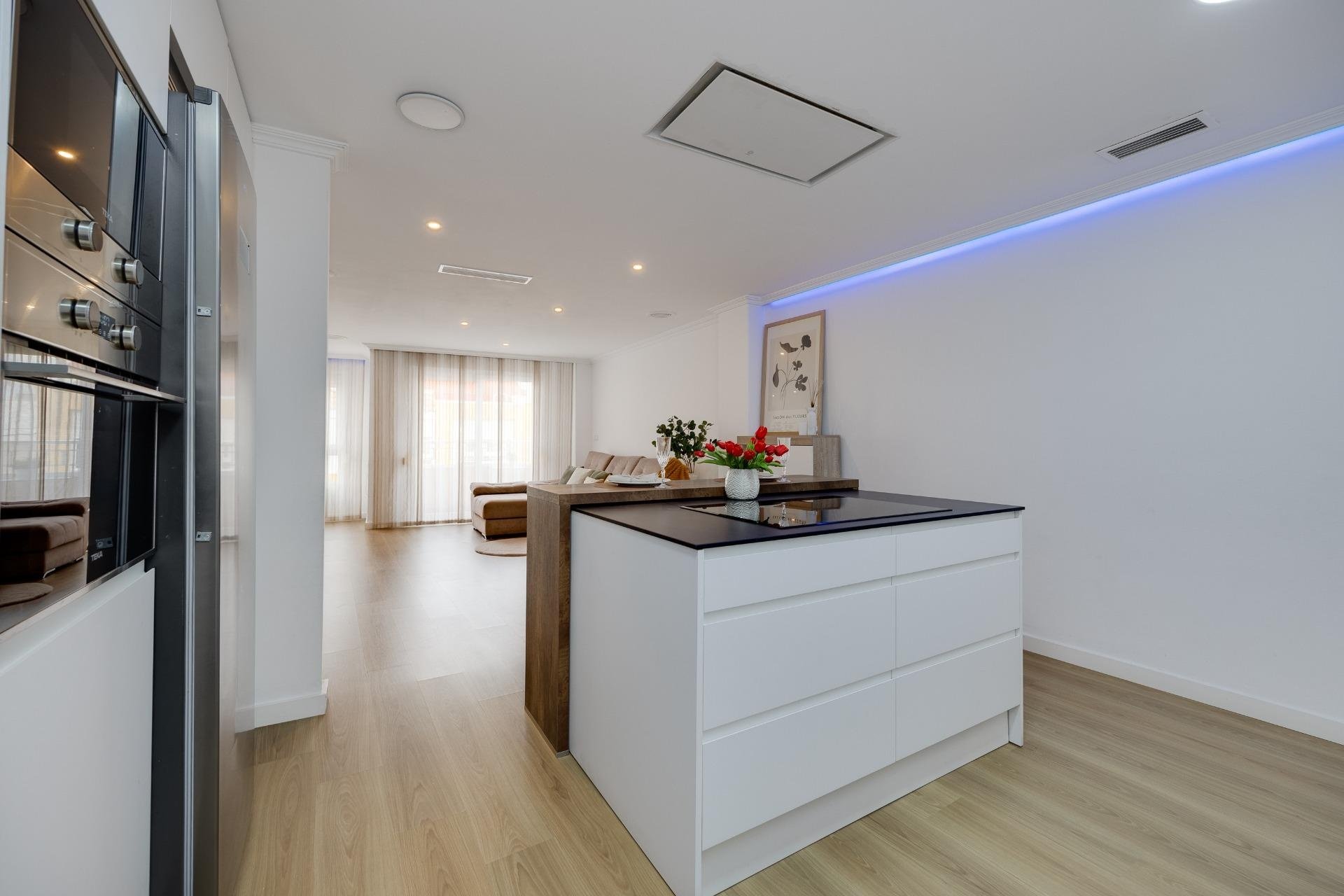 Herverkoop - Apartment -
Torrevieja - Centro