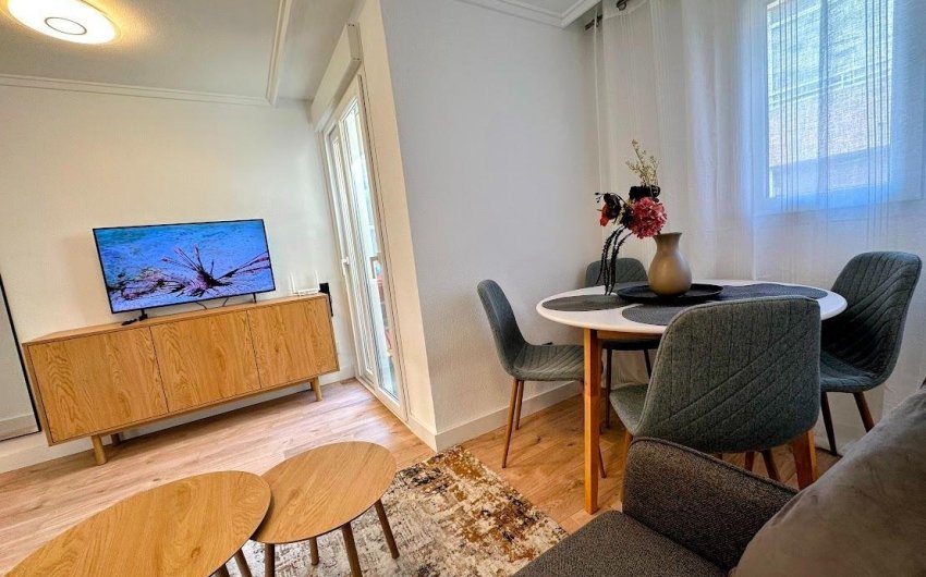 Herverkoop - Apartment -
Torrevieja - Centro