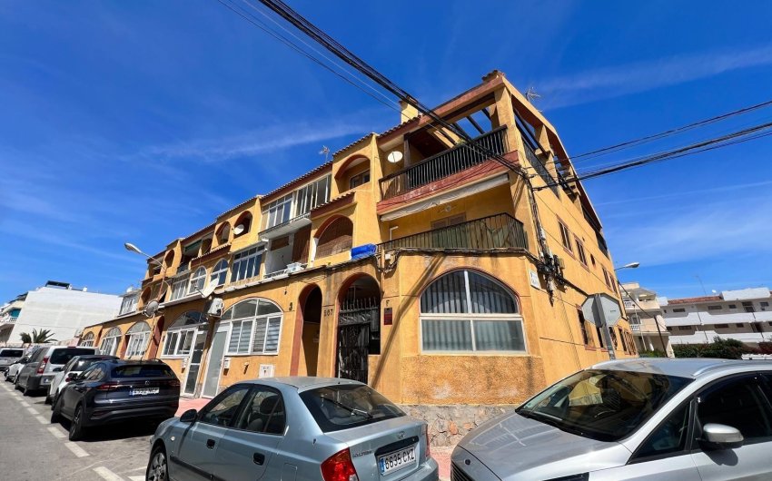 Herverkoop - Apartment -
Torrevieja - Centro
