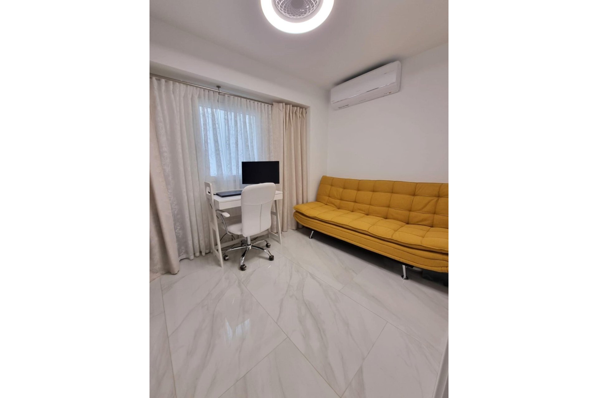 Herverkoop - Apartment -
Torrevieja - Centro