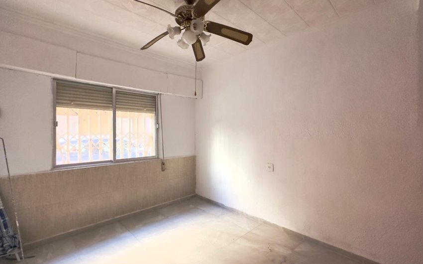 Herverkoop - Apartment -
Torrevieja - Centro