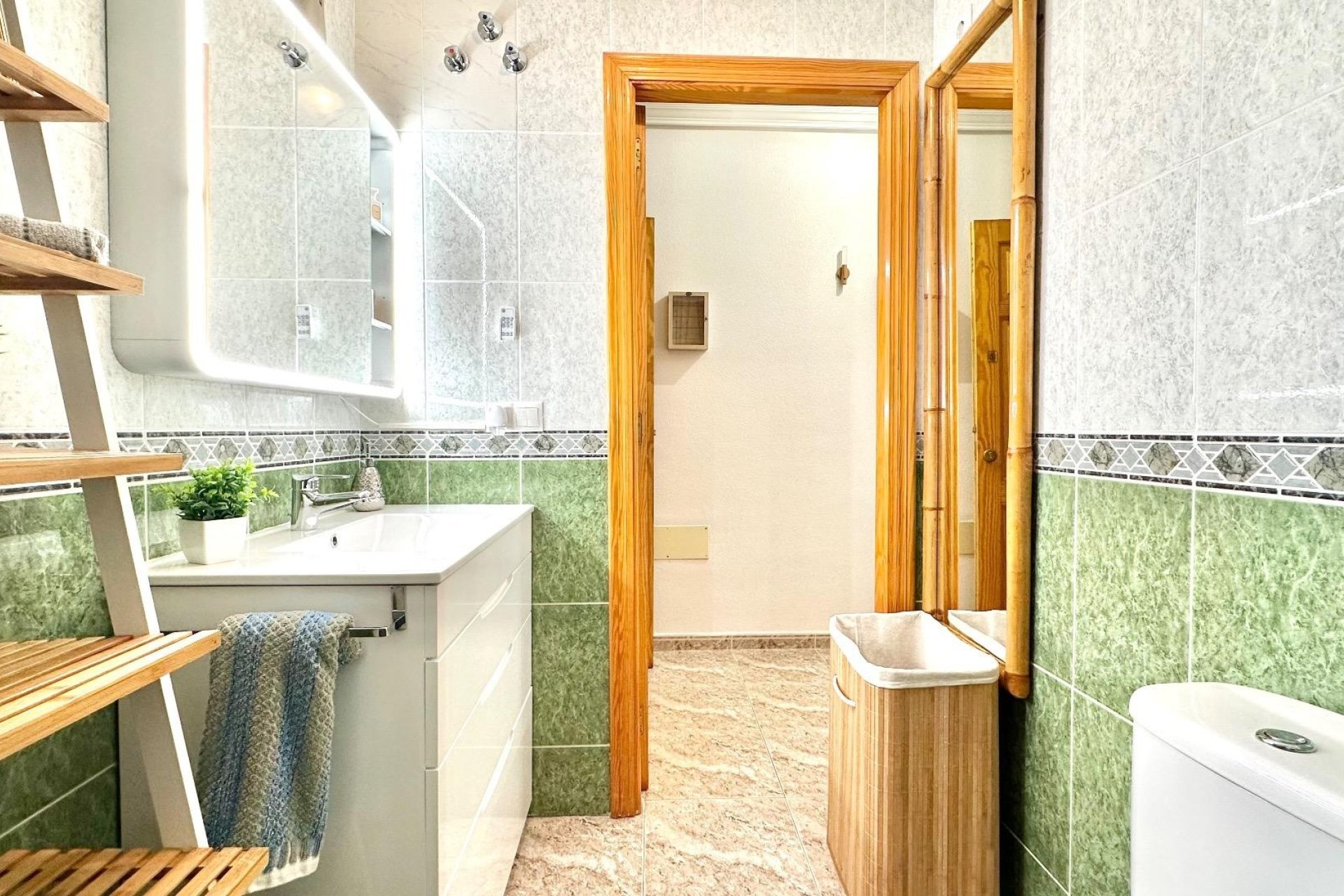 Herverkoop - Apartment -
Torrevieja - Centro