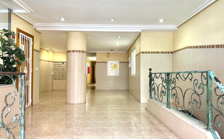 Herverkoop - Apartment -
Torrevieja - Centro