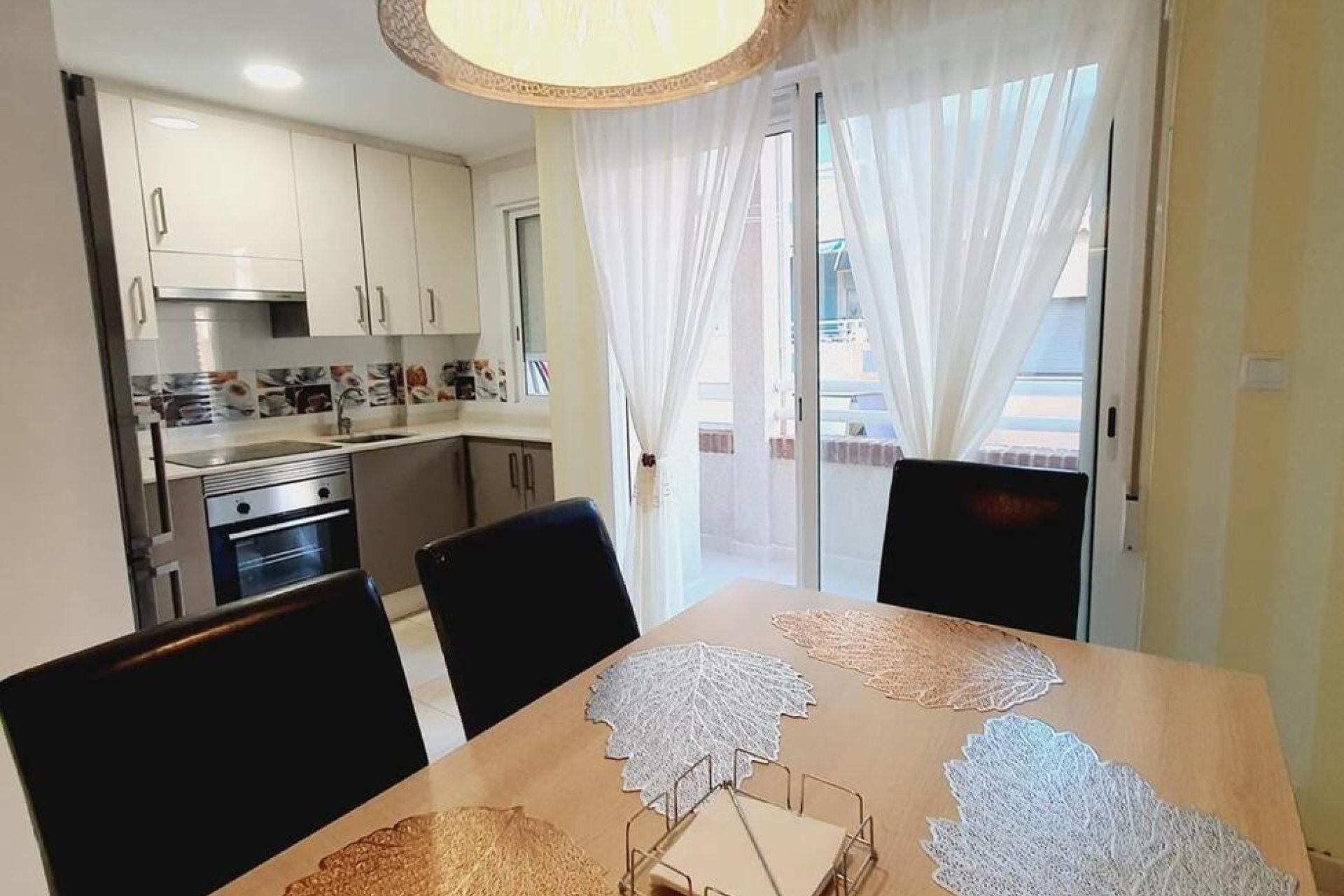 Herverkoop - Apartment -
Torrevieja - Centro