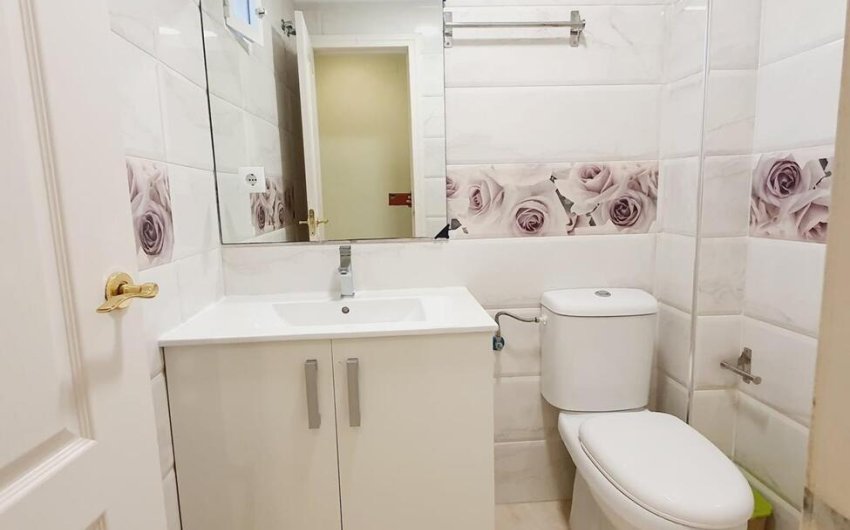 Herverkoop - Apartment -
Torrevieja - Centro