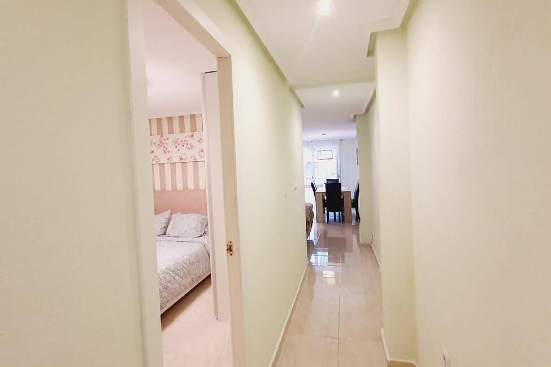 Herverkoop - Apartment -
Torrevieja - Centro