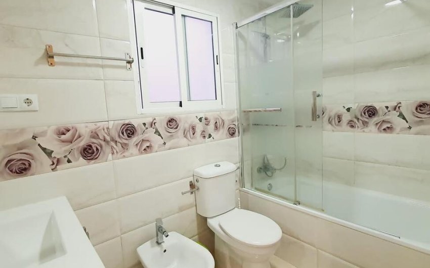 Herverkoop - Apartment -
Torrevieja - Centro