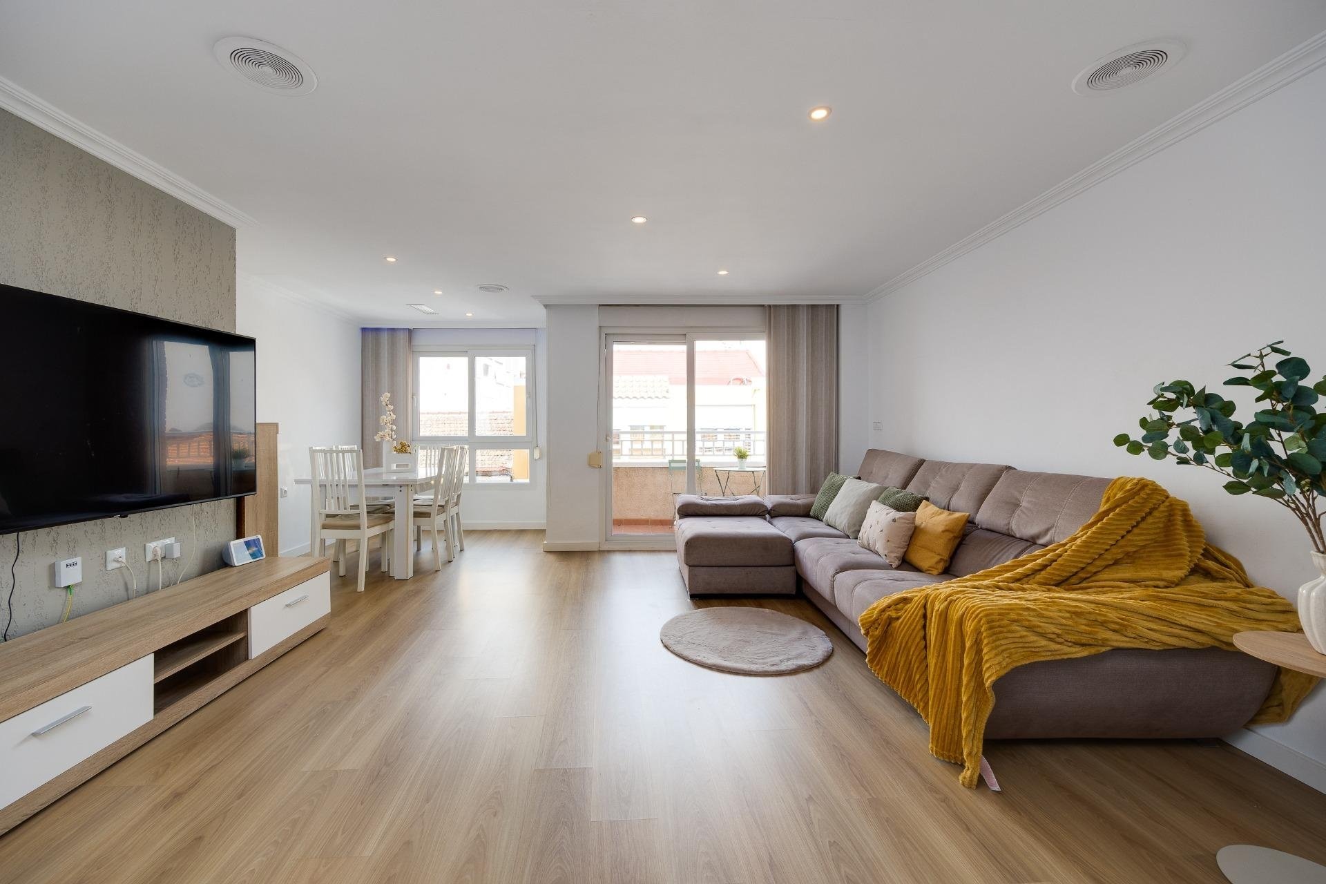 Herverkoop - Apartment -
Torrevieja - Centro