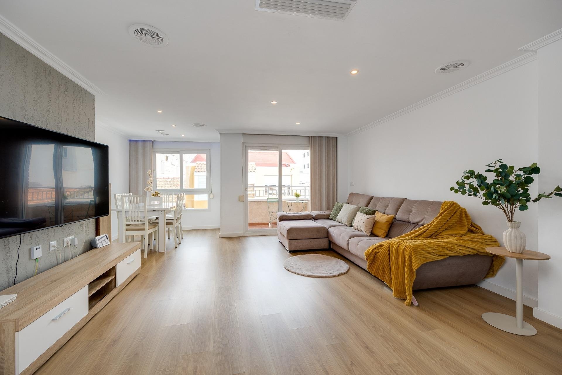 Herverkoop - Apartment -
Torrevieja - Centro