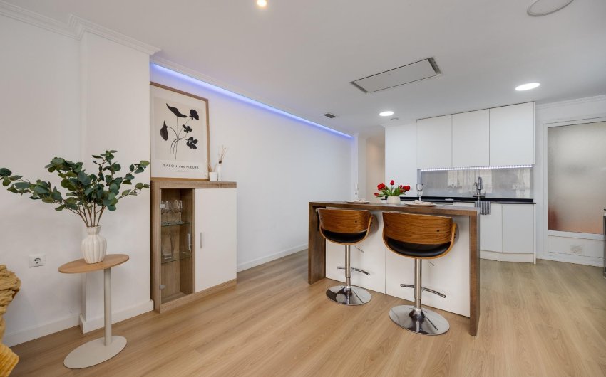 Herverkoop - Apartment -
Torrevieja - Centro