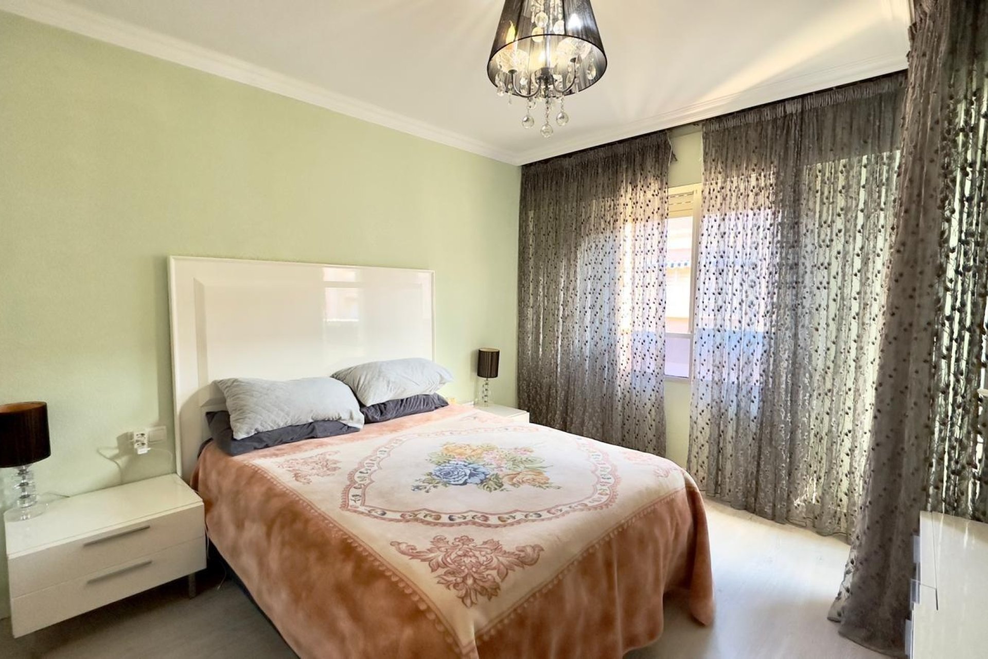 Herverkoop - Apartment -
Torrevieja - Centro