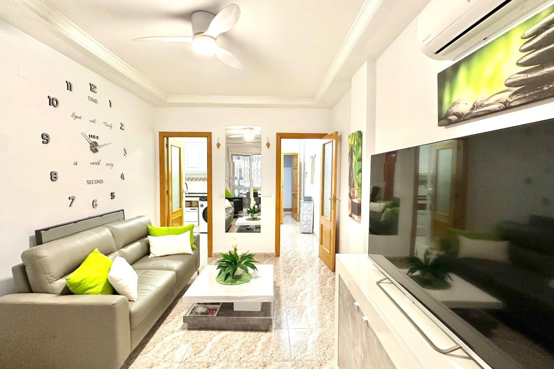 Herverkoop - Apartment -
Torrevieja - Centro