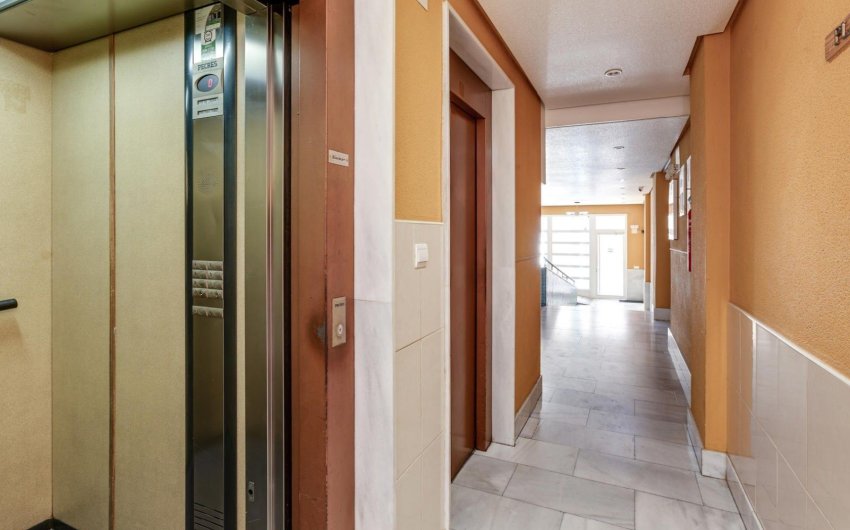 Herverkoop - Apartment -
Torrevieja - Centro