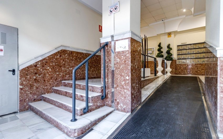 Herverkoop - Apartment -
Torrevieja - Centro