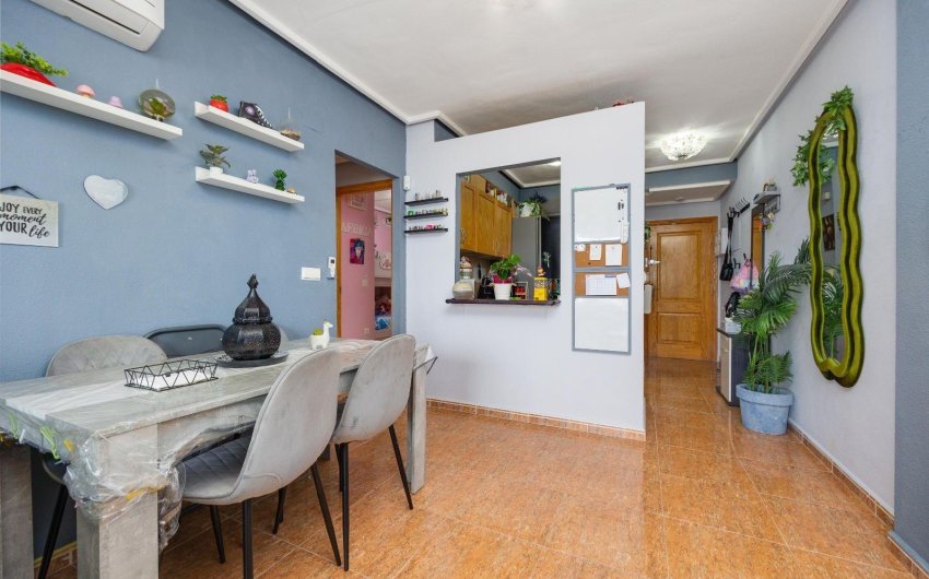Herverkoop - Apartment -
Torrevieja - Centro
