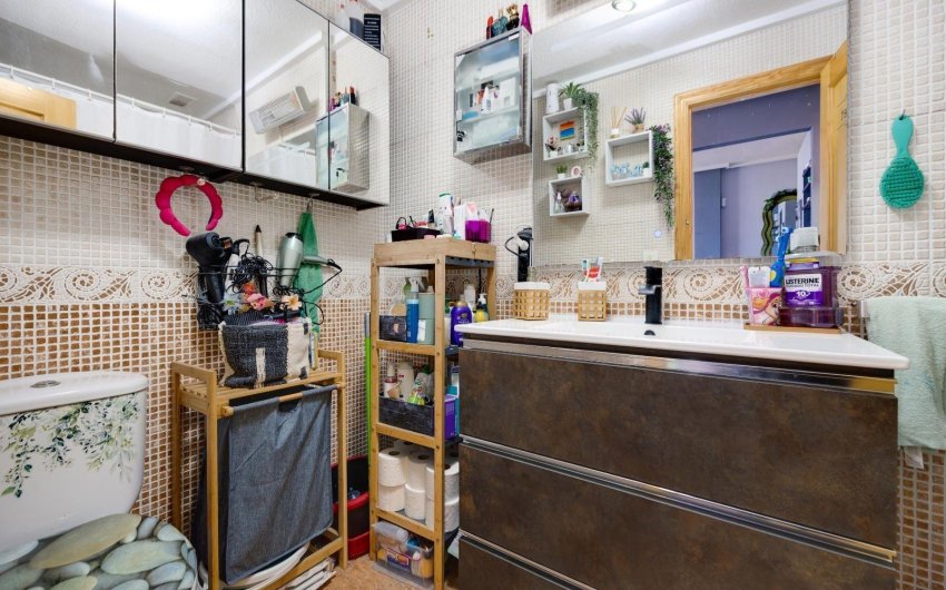 Herverkoop - Apartment -
Torrevieja - Centro